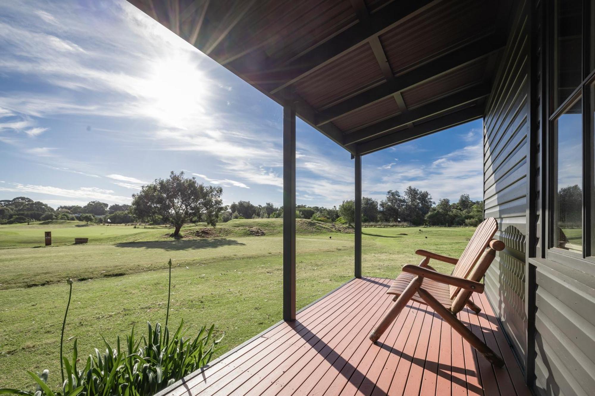 Red Rocks Golf & Accommodation - Phillip Island Cowes Exterior photo